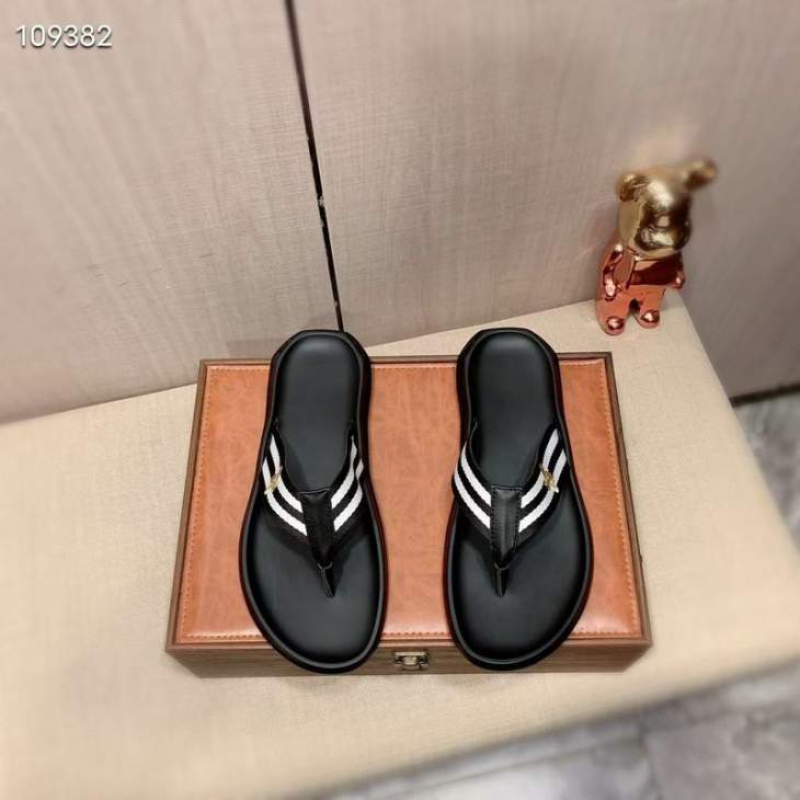 Picture of Gucci Slippers _SKUGuccisz38-45jyh03102535
